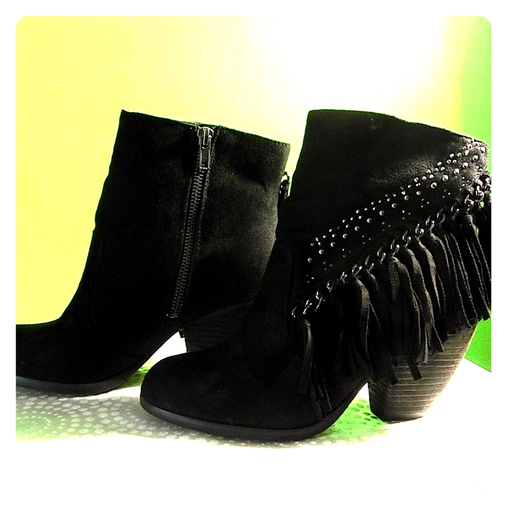 Hot Rated Black Fringe Chain Black Boots